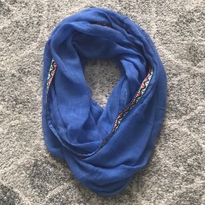Steve Madden blue lightweight infinity scarf